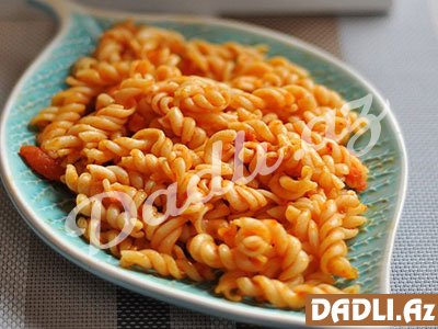 Pomidorlu makaron resepti