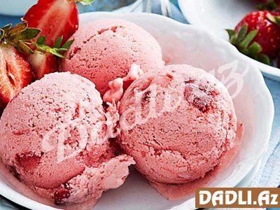 3 ləvazimatla çiyələkli dondurma resepti