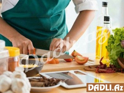 Kim deyirsə ki yemək bişirməyi bacarmıram... - Gənclərə məsləhət