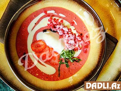 Dondurma və reyhanlı çiyələkli şorba resepti