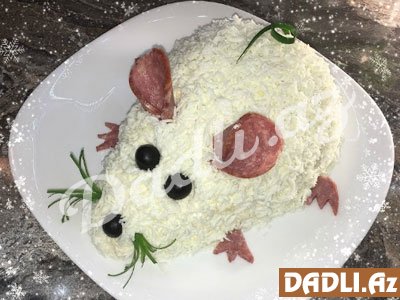 Yeni İl üçün ağ siçan salatı resepti - Video resept