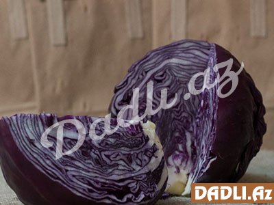 Xoşagəlməz büzüşdürücü dadı rəngli kələmdə olmasın deyə...