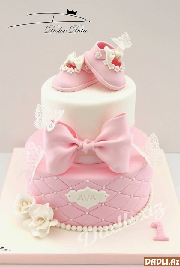 Qız uşaqları üçün bəzəkli tortlar