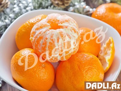 Qabıq və meyvə arasındakı ağ hissəni mütləq yeyin