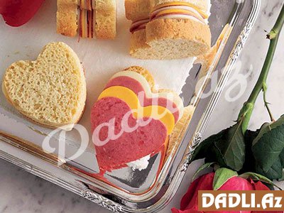 Ürək formalı sendviç resepti