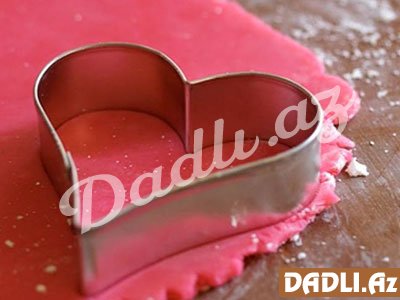 Şəkər xəmiri ilə şirniyyat sevənlərə üçün yeni məsləhət