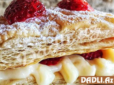 Çiyələkli milfoy şirniyyatı resepti