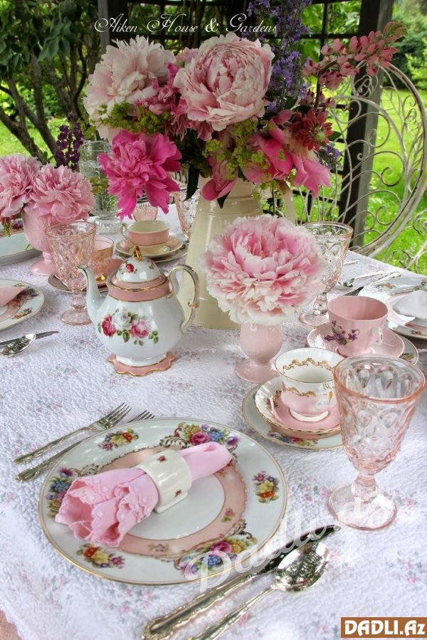 Süfrə düzənindən nümanələr