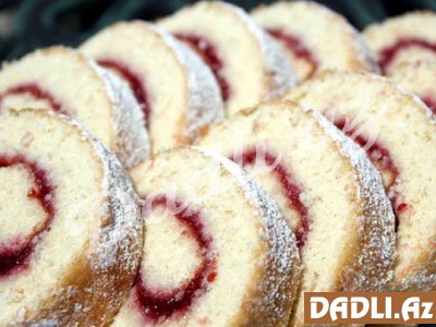 Nağılsayağı çiyələkli rulet resepti