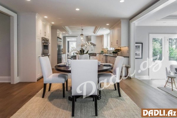 Mətbəx dekorasiyanız üçün stol və stul dəstləri