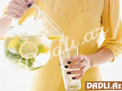 Limonlu isti suyun möhtəşəm faydası!