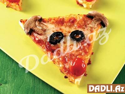 Qat-qat xəmirdən sevimli pizza resepti