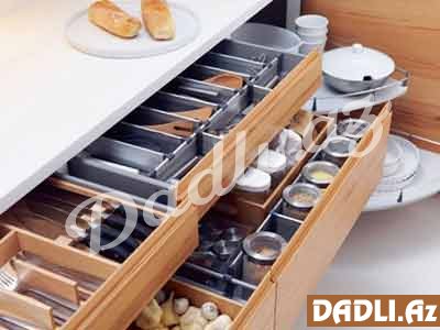 7 addım da mətbəx rəflərini yerləşdirmək