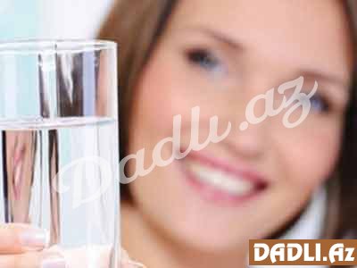 Hər 1 saatdan bir 1 stəkan su için