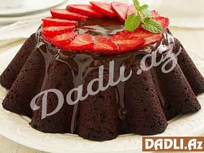 Keks hazırladığınızda vəsaitləri qarışdıranda