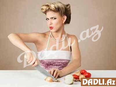 Soğan doğrayarkən “ağlamaq” istəmirsinizsə, BUNLARI BİLMƏLİSİNİZ