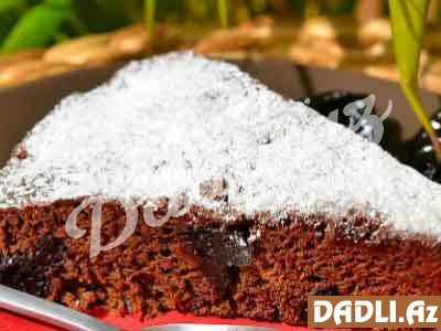 Kofeli qara gavalılı piroq resepti