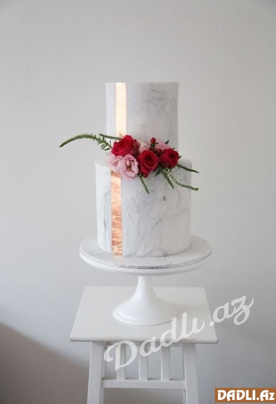 Özəl günləriniz üçün möhtəşəm dizaynlı tort modelləri (2. hissə)