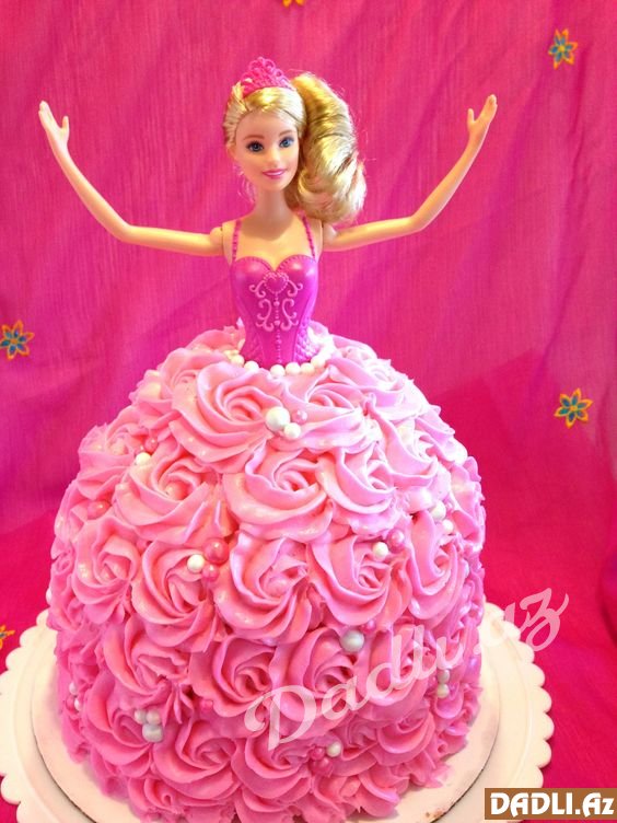 Barbi kukla (barbie) tort dizaynları - FOTO İZAH