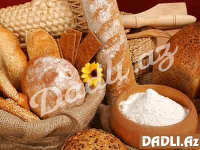 Quruyan, bayat çörəklərinizi kiçik kubik şəklində doğrayın