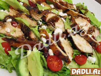 Tərəvəzli toyuq salatı resepti