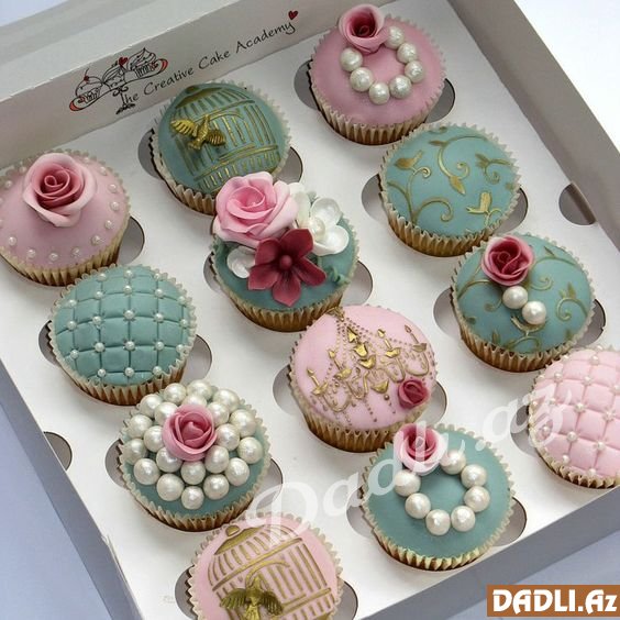 Tort bəzəyi olan şəkər xəmiri resepti - FOTO RESEPT