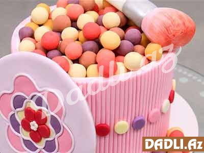 Kosmetika qabında mirvarilər tort bəzədilmə resepti - Video resept