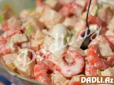 Krevetkalı-almalı salat resepti