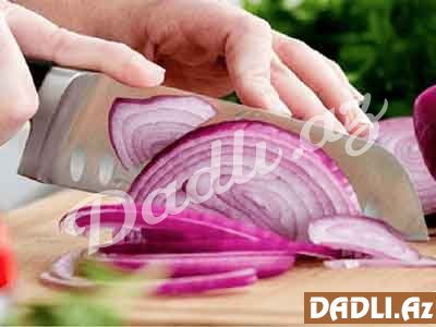 Əllərimizdən gələn soğan iyini necə yox edə bilərik
