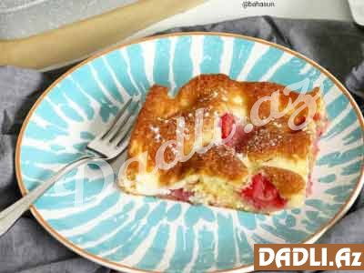 Qaymaq pendirli çiyələk piroqu resepti