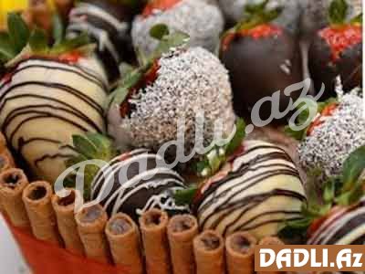 Rulet qatlı çiyələkli tort resepti - Video resept