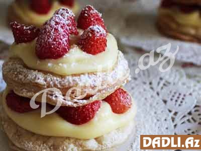 Çiyələkli milfey resepti