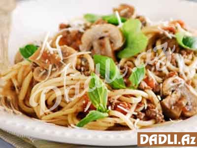 Göbələkli makaron resepti