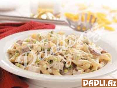 Baş soğan, sarımsaq, qaymaq və yağ ilə resepti