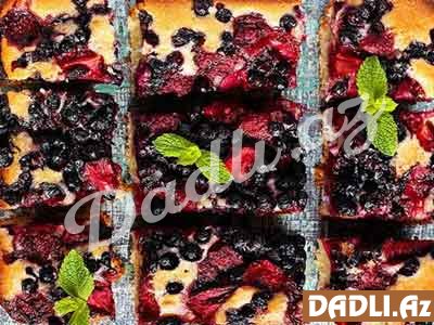 Kokoslu-giləmeyvəli piroq resepti