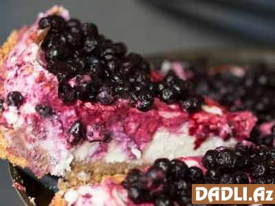 Pendirsiz qaragiləli çizkeyk resepti - FOTO RESEPT