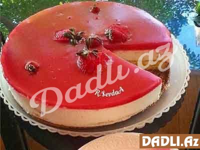 Çiyələkli çizkeyk resepti