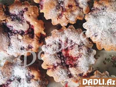 Badamlı - gilə meyvəli keks resepti