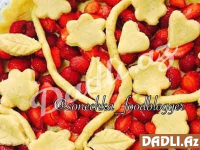 Çiyələkli piroq resepti