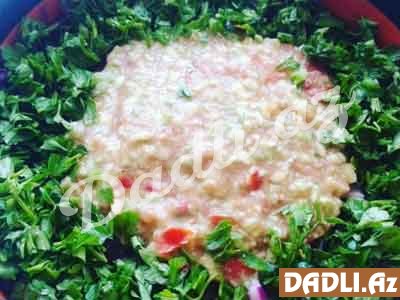 Avokado soslu qırmızı kələm salatı resepti