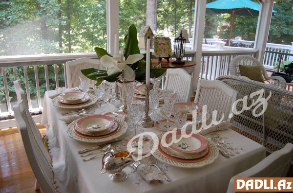Bayram günləri üçün masa dekorasıyalarından nümunələr