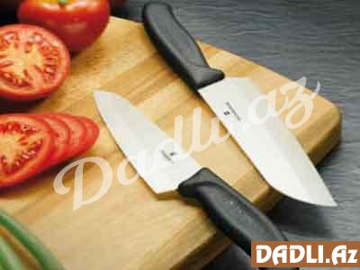 Bıçaqları bir-birindən ayrı yerdə saxlamaq lazımdır