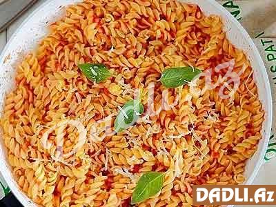 Pomidor souslu pasta resepti