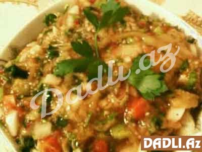 Dadlı-ləzzətli manqal salatı resepti