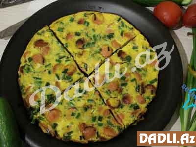 Sosisli, göyərtili yumurta resepti