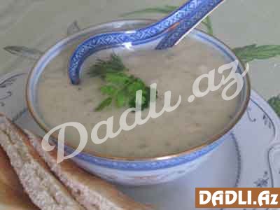 Toyuq əti və gül kələmi püre-şorbası resepti