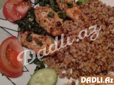 Qarabaşaq yarması və yerkökülü toyuq kotleti resepti