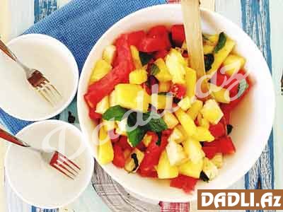 Ananasla qarpız salatı resepti