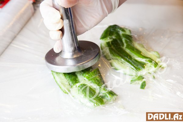 Əzilmiş xiyar salatı resepti - FOTO RESEPT