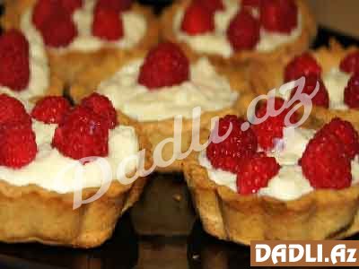 Kremli, çiyələkli tartalet resepti